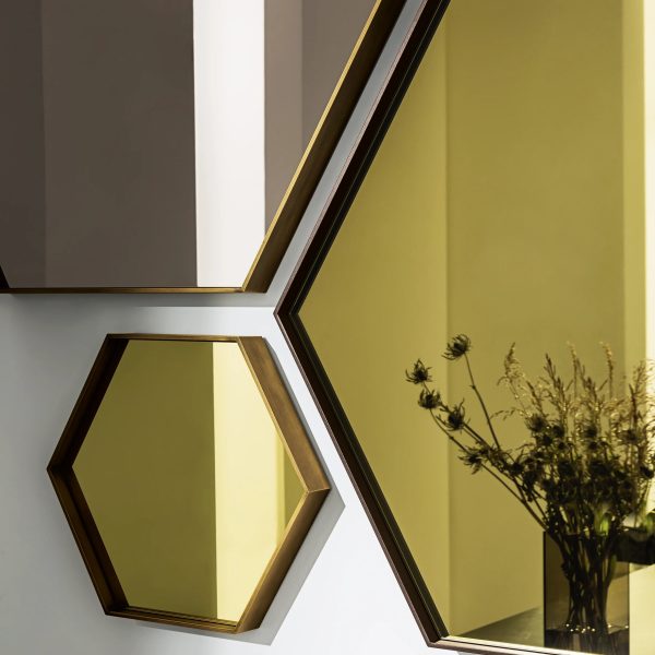 آینه دکوراتیو با قاب فلزی مدل VISUAL HEXAGONAL