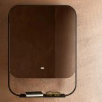 آینه دیواری با قاب فلزی طبقه‌دار همراه با نورپردازی مدل POLLUX